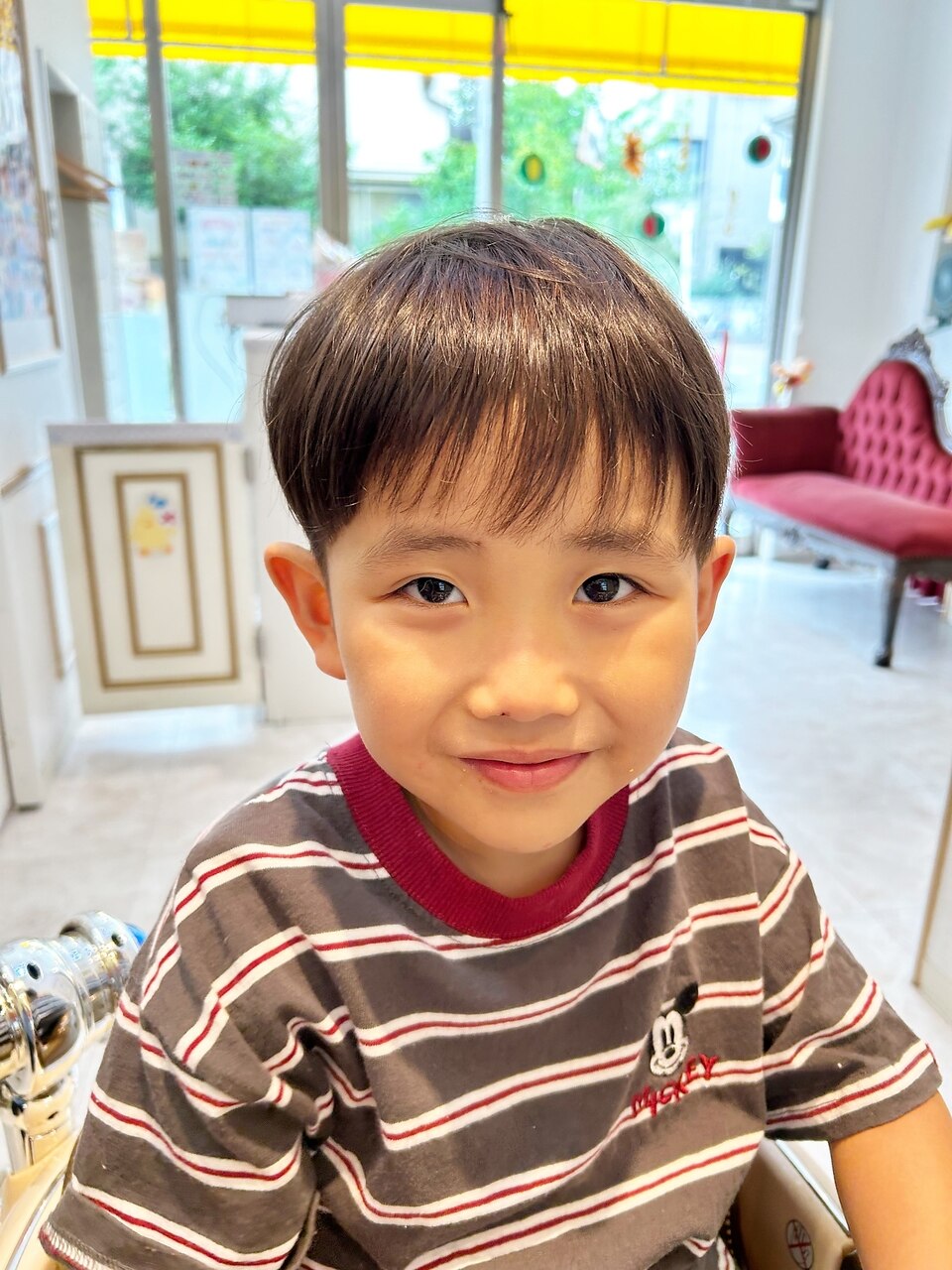 ツーブロックショートのヘアスタイル